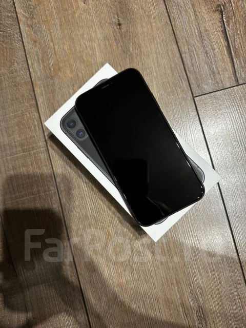 Apple iPhone 11. �/�, 64 ��, ������, 4G LTE, NFC ����