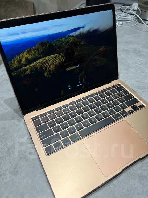 Apple MacBook Air 13 2020. ��� 8 ��, WiFi: 1, Bluetooth: 1 ����