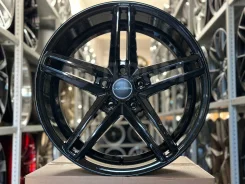 Vossen CV5. 8.0x18", 5x114.3, ET38, �� 73,1���. ��� ����� �� ������������ ����