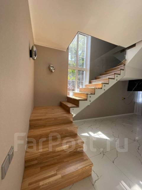 Обшивка каркаса бетонных лестниц деревом, изготовление монтаж во ...