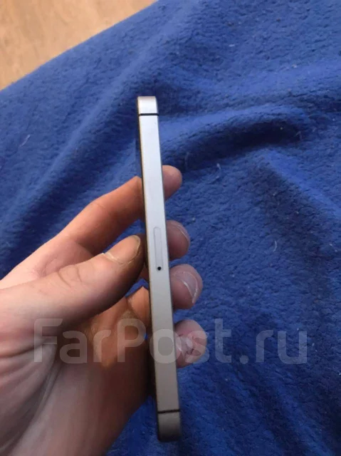 Apple iPhone SE. �/�, 32 ��, 3G, 4G LTE, NFC ����