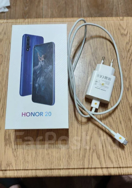Honor 20. �/�, 128 ��, �����, 3G, 4G LTE, Dual-SIM, NFC ����