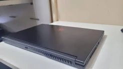 MSI Katana. 15.6", ��� 16 ��, ���� 512���, WiFi: 1, Bluetooth: 1, ����������� �� 4��. ����