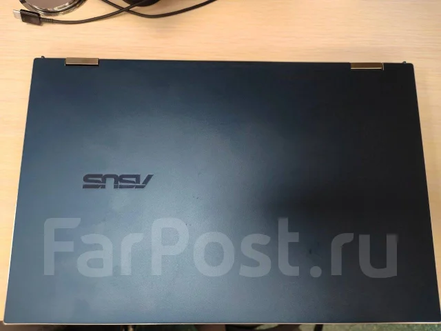 Asus ZenBook Pro 15 OLED. 15.6", 2,3����, ��� 16 ��, ���� 1 000���, WiFi: 1, Bluetooth: 1, ����������� �� 10��. ����