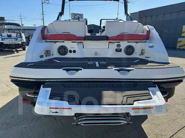 Scarab. 2023 ���, ����� 7,4��., ��������� ������������, 600��.�., ������. ��� ����� �� ������������ ����