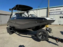 Scarab. 2023 ���, ����� 6,4��., ��������� ������������, 600��.�., ������. ��� ����� �� ������������ ����