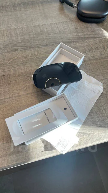 Apple MacBook Pro 13 2019 Mid. WiFi: 1, Bluetooth: 1 ����