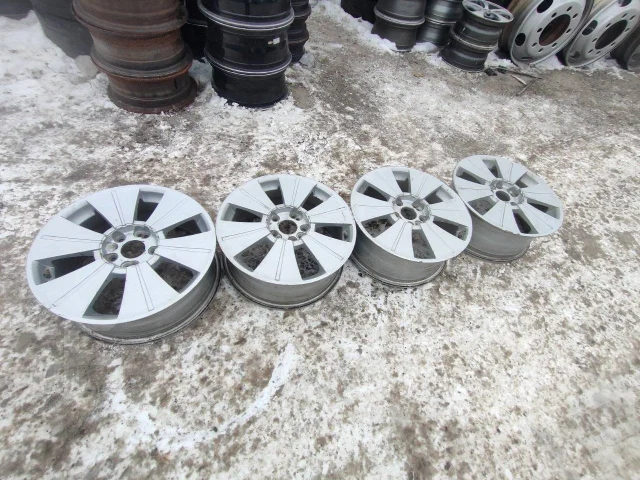 Niche Carini. 7.0x17", 4x114.3, ET53, �� 67���. ����