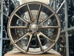Vossen VFS-1. 7.5x17", 4x100, ET40, �� 73,1���. ��� ����� �� ������ ����