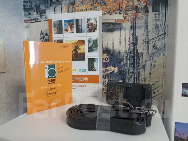 Fujifilm Instax Mini 90 ����