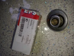 ��������� 82�C Nissan Sunny Laurel 1,3-2,4L 21200-V0201 Eps 1880233S 1880233S ����