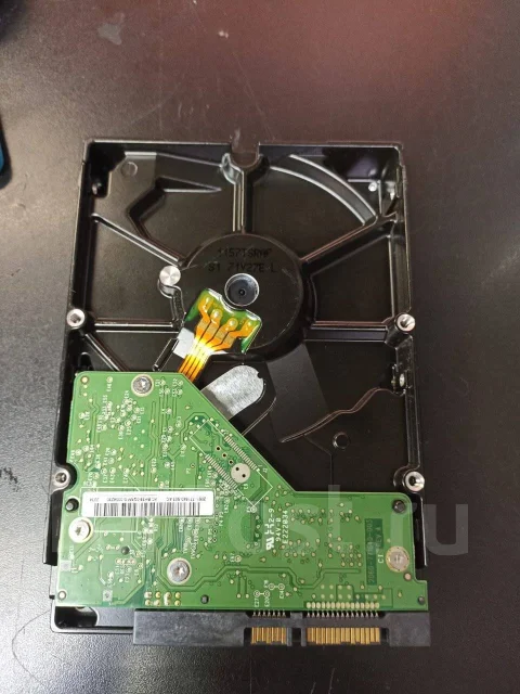 ������� ����� 3,5 �����. 250���, ��������� SATA ����