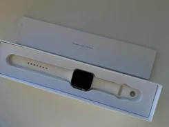 Apple Watch Series 4. GPS, NFC ����