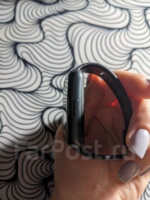Huawei Band 7. IP68 ����