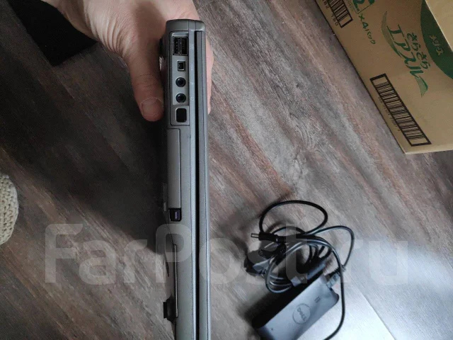 Dell Latitude. 12.1", 1,4����, ��� 512 ��, ���� 28��� ����