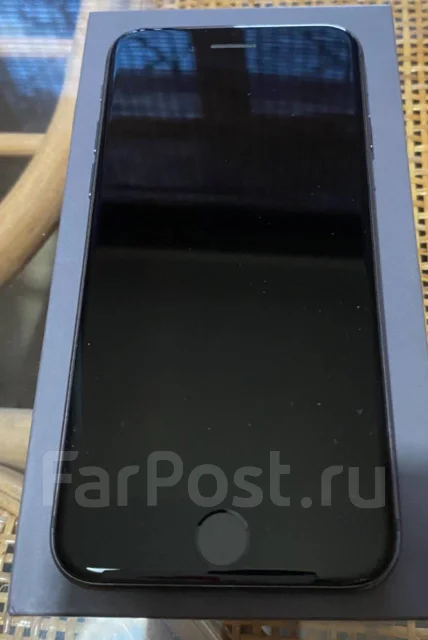 Apple iPhone 8. �/�, 64 ��, ������ ����