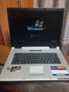 Roverbook. 15.4", 1,6����, ��� 2048 ��, ���� 40���, WiFi: 1, Bluetooth: 1, ����������� �� 1��. ����