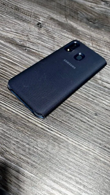 Samsung Galaxy A30. �/� ����