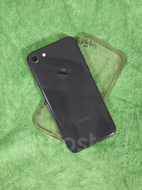 Apple iPhone 8. �/�, 64 ��, ������, 4G LTE ����