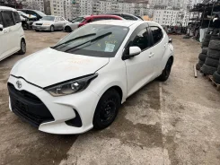 Toyota Yaris. KSP210, 1KR ����