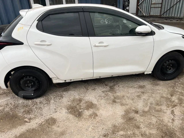 Toyota Yaris. KSP210, 1KR ����