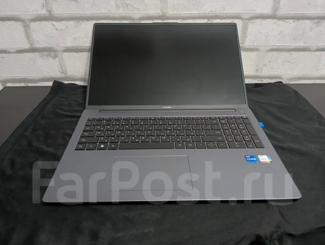 Huawei MateBook D 16. 15.6", 2,3����, ��� 16 ��, ���� 341���, WiFi: 1, Bluetooth: 1, ����������� �� 3��. ����