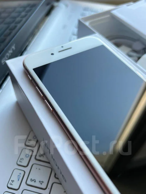 Apple iPhone 8. �/�, 64 ��, ������� ����
