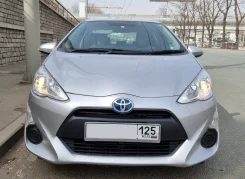 Toyota Aqua. �������, ��������, 1.5 (110��.�.), ������, 125 000����. �� ����