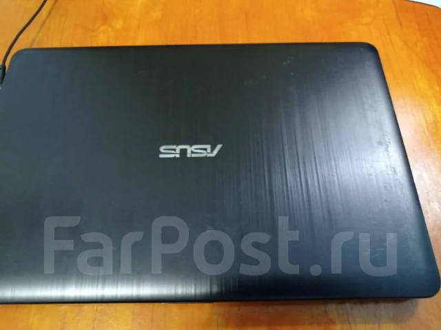 Asus VivoBook 15. 15.6", 2,6����, ��� 4 ��, ���� 240���, WiFi: 1, Bluetooth: 1 ����