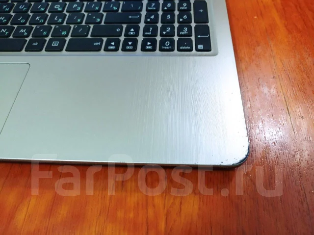 Asus VivoBook 15. 15.6", 2,6����, ��� 4 ��, ���� 240���, WiFi: 1, Bluetooth: 1 ����