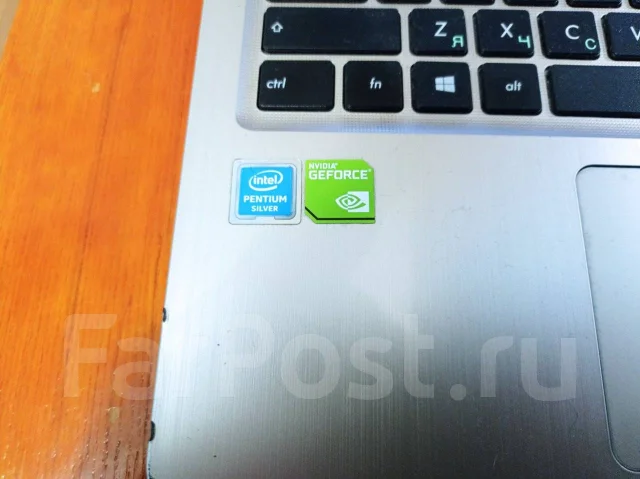 Asus VivoBook 15. 15.6", 2,6����, ��� 4 ��, ���� 240���, WiFi: 1, Bluetooth: 1 ����