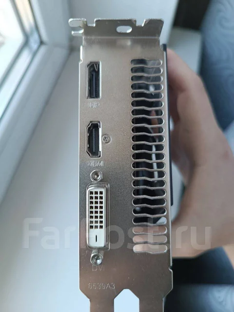 Radeon RX 580 ����