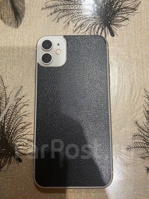 Apple iPhone 11. �/�, 64 ��, �����, 4G LTE, NFC ����