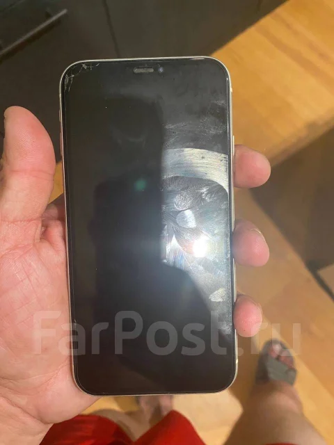 Apple iPhone 11. �/�, 64 ��, �����, 4G LTE, NFC ����
