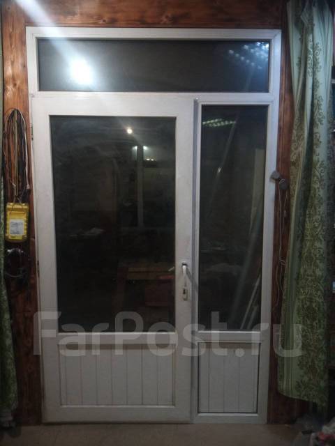 Дверь пластиковая 250 на 150 см, б/у, в наличии. Цена: 8 000₽ во ...