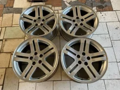 Chrysler. 7.5x18", 5x115, ET-24 ����