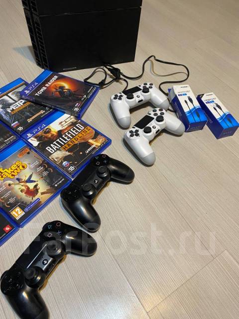 Продам Sony PlayStation 4 (4 джойстика, 7 игр), б/у, в наличии. Цена ...