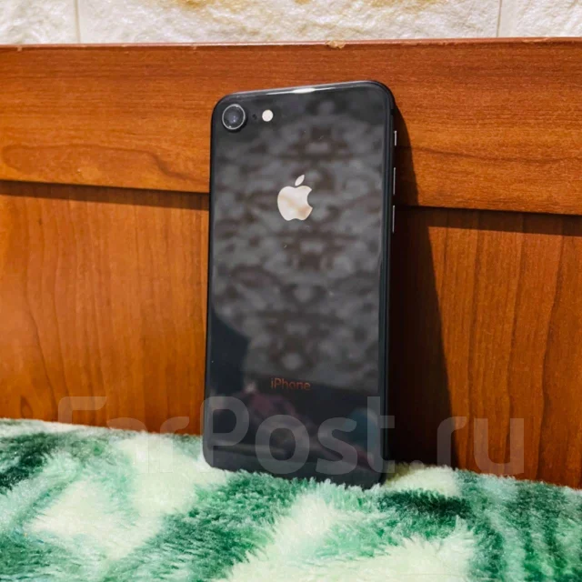 Apple iPhone 8. �/�, 64 ��, ������, 3G, 4G LTE ����