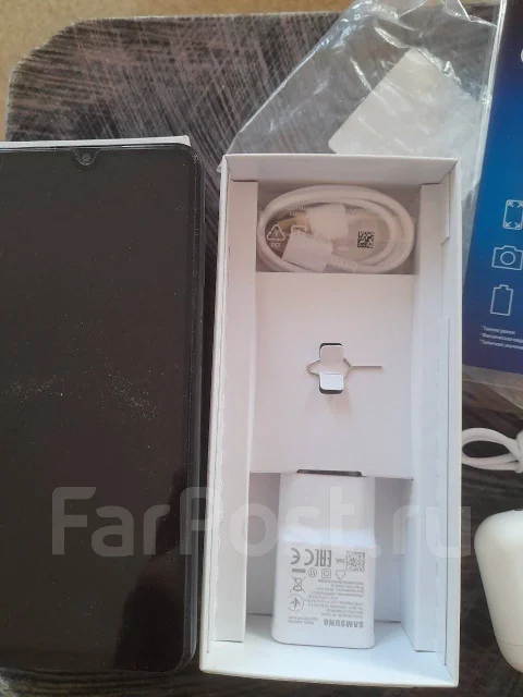 Samsung. �����, 64 ��, ������, 4G LTE, ����������, NFC ����