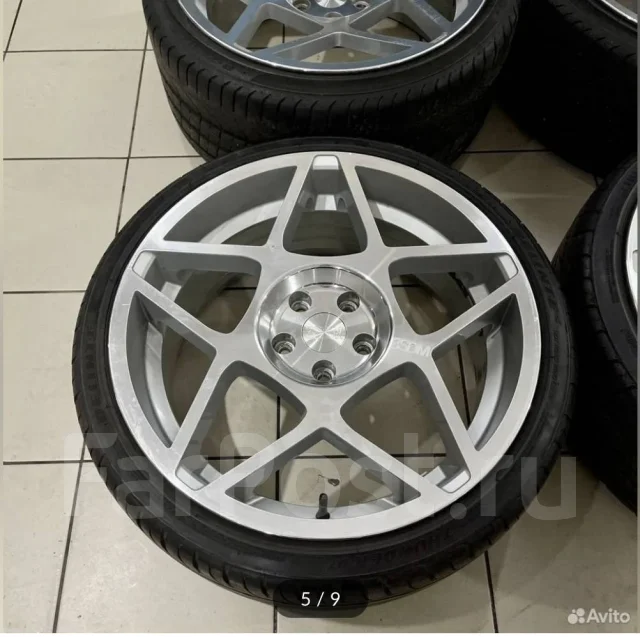 3SDM 0.08. 9.0/10.0x20", 5x114.3, ET38/42, �� 73,1���. ����