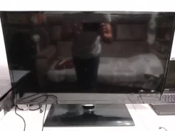 Samsung UE32F5300. LED ����