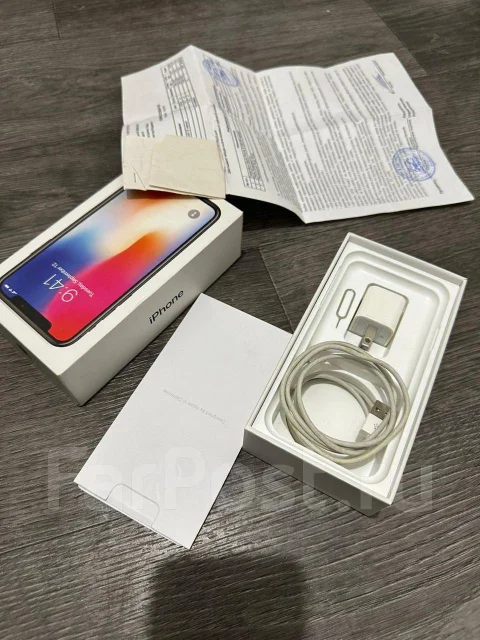 Apple iPhone X. �/�, 256 ��, ������, 4G LTE, 5G, NFC ����