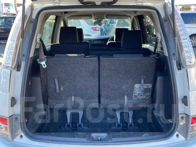 Toyota Isis. ��������, 4wd, 1.8 (143��.�.), ������, 85 000����. ��, �/�. ��� ����� �� ������������ ����