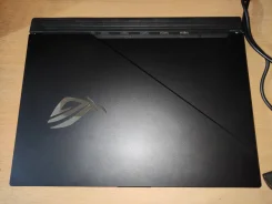 Asus ROG Strix Scar. 15.6", 2,3����, ��� 16 ��, ���� 512���, WiFi: 1, Bluetooth: 1 ����