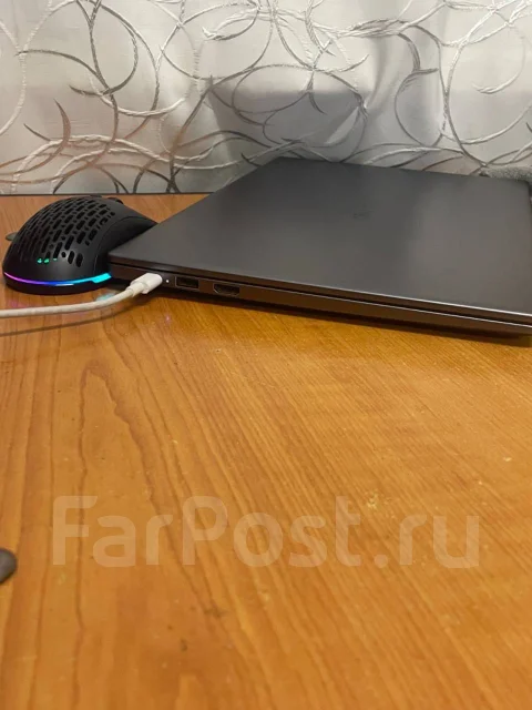 Huawei MateBook D 15. 15.6", 2,4����, ��� 8 ��, ���� 512���, WiFi: 1, Bluetooth: 1, ����������� �� 16��. ����