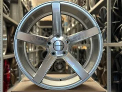 Vossen CV3-R. 8.5x18", 5x114.3, ET35, �� 73,1���. ��� ����� �� ������ ����