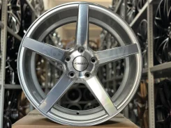 Vossen CV3-R. 8.0x18", 5x114.3, ET40, �� 73,1���. ��� ����� �� ������ ����