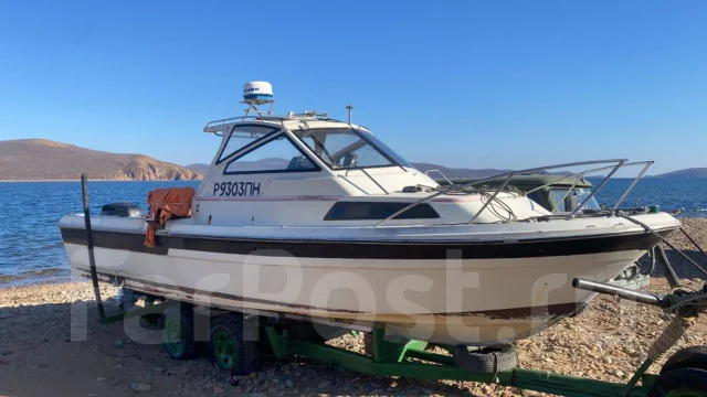 Yamaha F-26. ����� 8��., ��������� ���������, 200��.�., ������ ����