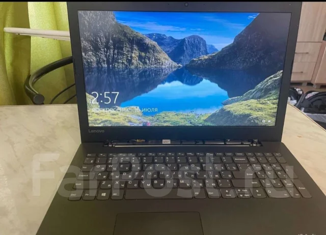 Lenovo IdeaPad 320-15AST. 15.6", 2,5����, ��� 4 ��, ���� 500���, WiFi: 1, Bluetooth: 1, ����������� �� 1��. ����