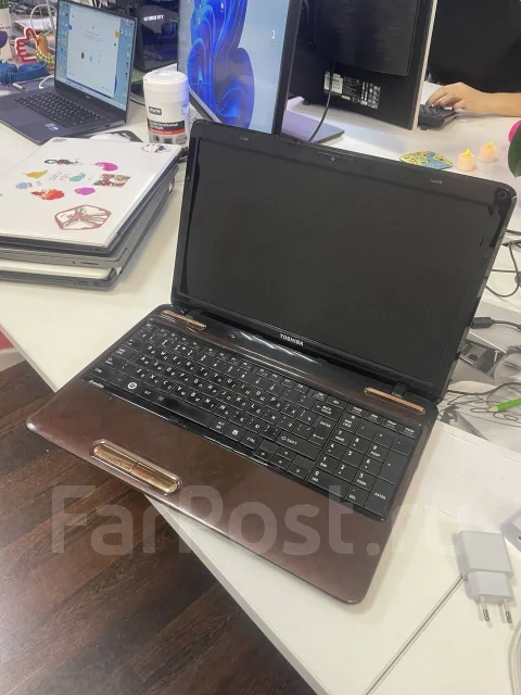Toshiba Satellite L755. WiFi: 1, Bluetooth: 1 ����